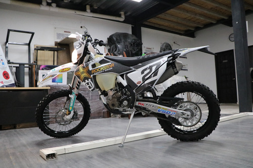 Moto Cross Husqvarna 350 2023
