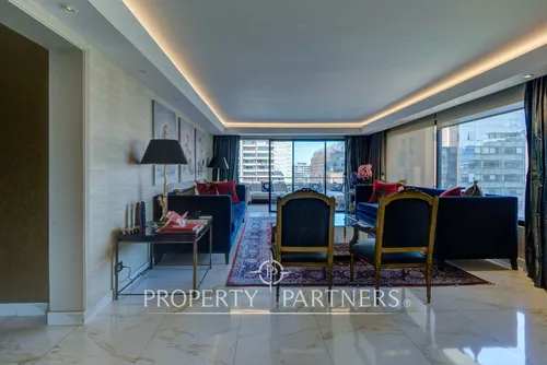 Departamento Remodelado En Isidora Goyenechea, Amp...
