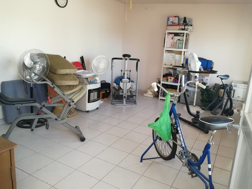 Imagen 8 de 10 de Casa De Dos Plantas En Venta Delicias Residencial, En Esquina Con Espacios Amplios