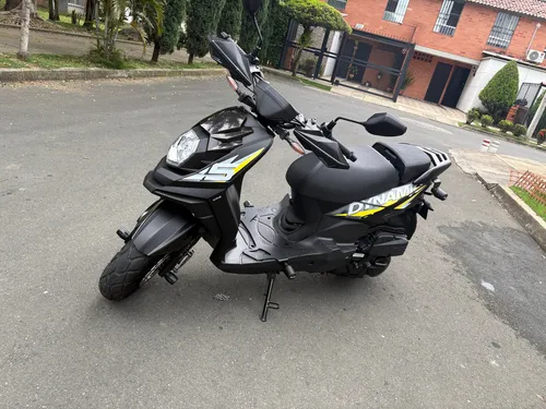 Akt Dynamic Pro 125, Con Kit De Defensas Armor