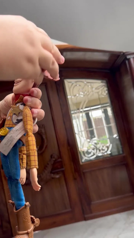 Mattel Disney Pixar Toy Story Woody 30,5 Ctms com 30 frases