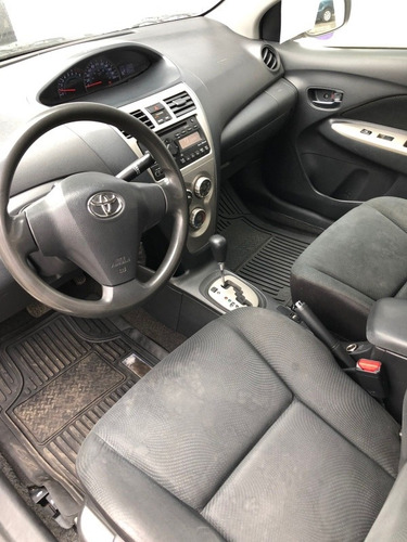 Imagen 8 de 15 de Toyota Yaris 2016 1.5 Premium Sedan At
