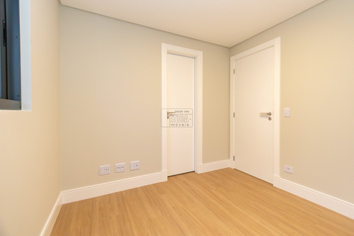 Imagem 28 de 30 de Apartamento Com 3 Dormitórios À Venda Com 187.47m² Por R$ 1.056.110,25 No Bairro Cristo Rei - Curitiba / Pr - Ap 1898