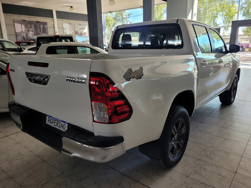 Toyota Hilux Pick-up 2.8 Cd Sr 204cv 4x4