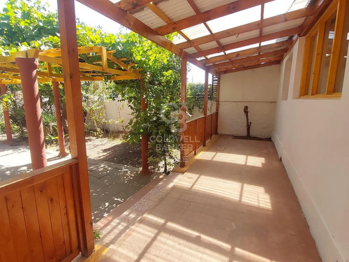 Vende Casa Con Proyección Comercial