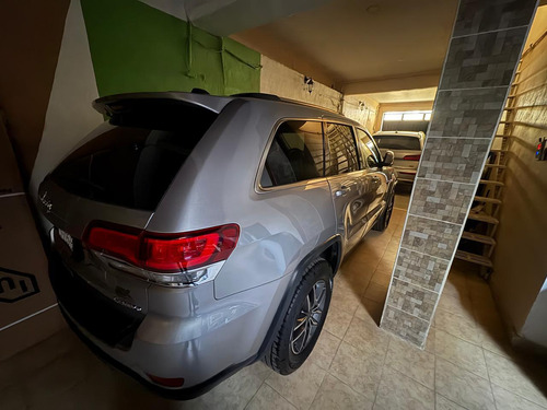 Jeep Grand Cherokee 3.6 Limited Lujo 4x2 Mt