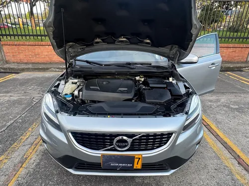 Volvo V40 2.0 T4 Drive-e R-design