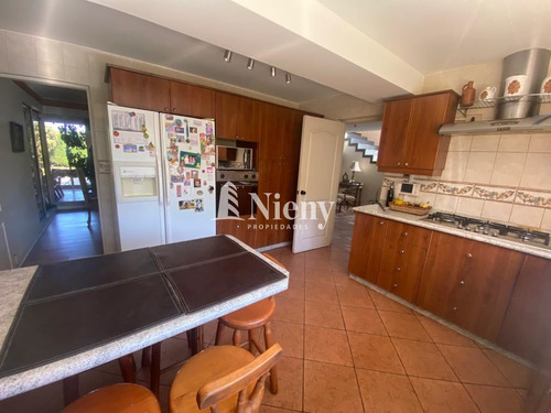 Gran Casa En Venta 5 Dorm. Condominio Mantagua Con Piscina