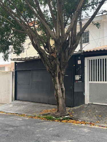 Sobrado No Bairro De Mirandópolis Com 01 Suite E 03 Quartos, 2 Vagas Na Garagem.