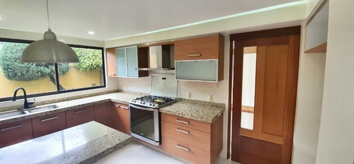 Imagen 3 de 8 de Lujosa E Impecable Casa