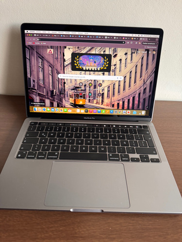 Apple Macbook Pro 13, 2020 Chip M1 256 Gb De Ssd 8 Gb De Ram Gris Espacial (Usado)