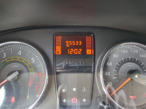Imagen 4 de 9 de Renault Clio 2016 1.2 Mio Confort Pack