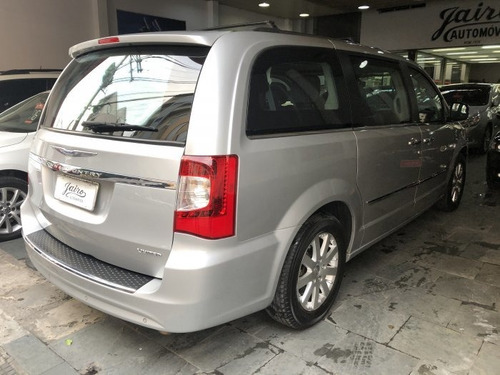 Town & Country 3.6 Touring V6 24v Gasolina 4p Automático