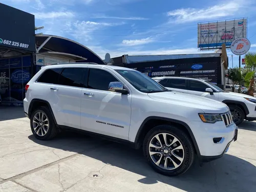 Jeep Grand Cherokee 5.7 Limited Lujo 4x4 At