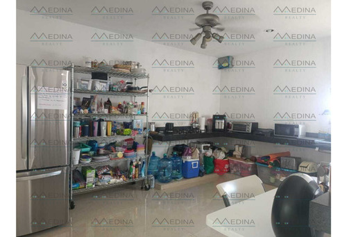 Amplia Casa En Venta Ubicada En Dzityá
