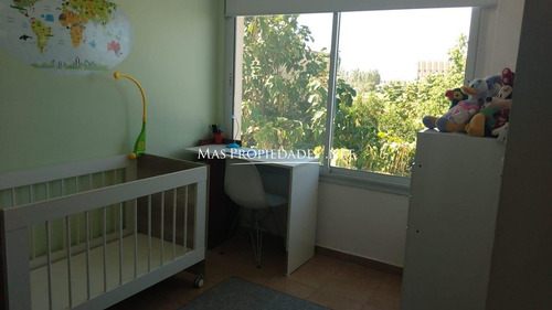 Imagen 5 de 8 de Casa En Venta 2 Dormitorios En Barrio Los Robles