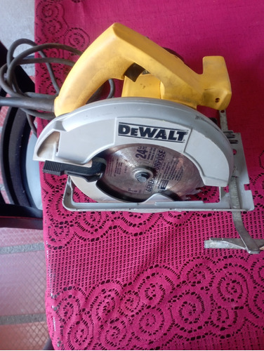 Sierra Circular Dewalt 