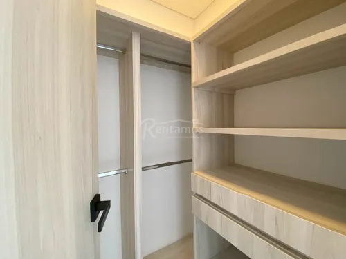 Apartamento En Venta En El Poblado. Cod V776055