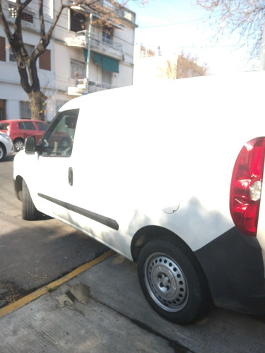 Imagen 6 de 8 de Fiat Doblo 1.4 Active 2013