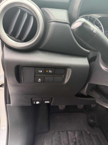 Nissan Versa 1.6 Sense Mt