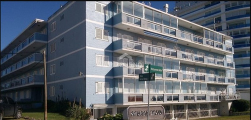 Departamento De 1 Dormitorio En Punta Del Este.- Ref: 459