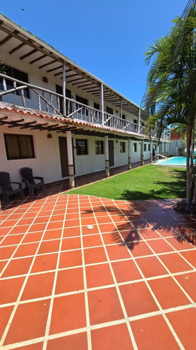 Vendo Posada De 1.072 M2, Ref. 130.000 - Municipio Antolin Del Campo, Playa Parguito, Edo. Nueva Esparta.