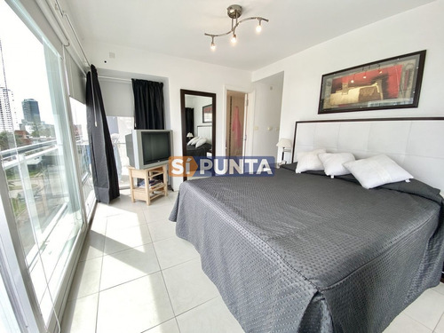 Imagen 25 de 30 de Apartamento En Alquiler Anual