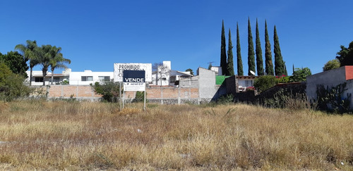 En Venta Terreno De 1,000 M2 En Villas Del Mesón, Único 20 D