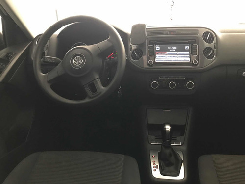 Imagen 8 de 15 de Volkswagen Tiguan 2014 2.0 Sport&style Paq Nave At