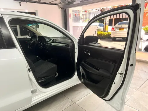 Suzuki Swift Dziere Mt 2022
