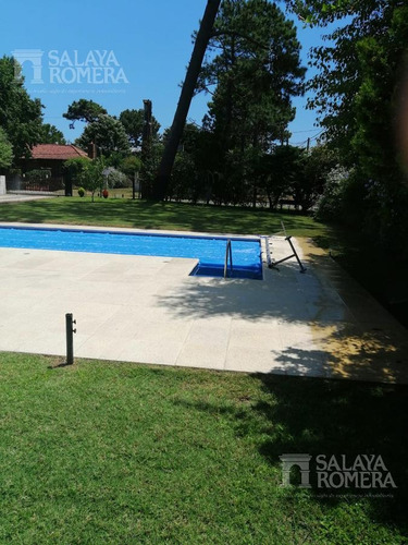 Casa - Punta Del Este- 3 Dormitorios- 3 Baños. Piscina Y Parrillero. ¡oportunidad!