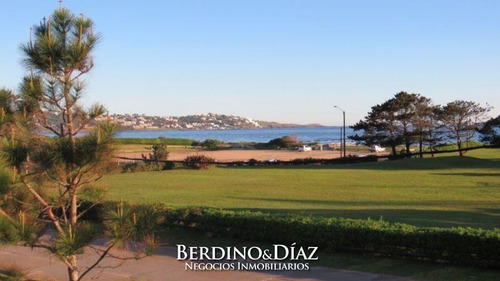 Casa - Solanas 4 Dormitorios , Vista Al Mar.- Ref: 629
