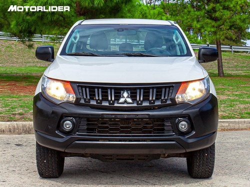 Imagen 8 de 25 de Mitsubishi L200 2.4 4x4 Descuenta Iva | Permuta / Financia