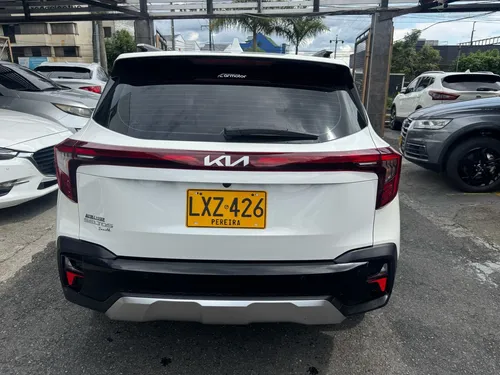 Kia Seltos 2.0 Zenith 4X2
