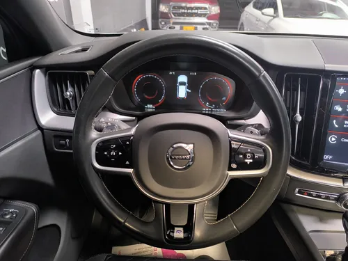 Volvo XC60 2.0 T5 Awd R-design