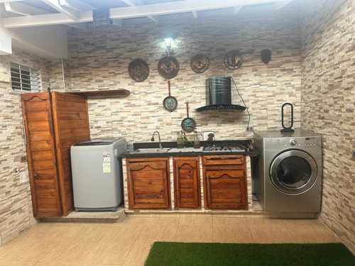 Glorimar Bracho Vende Townhouse En La Cumaca, Urb. Villas De Alcala