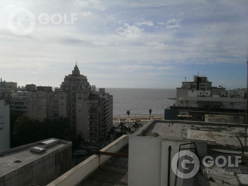 Vendo Apartamento De 3 Dormitorios Más Servicio, Garaje Para Un Auto, Pocitos, Montevideo