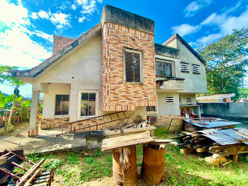 En Venta Casa En Colinas De Guataparo