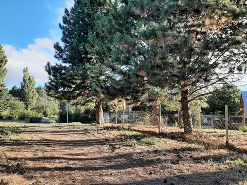 Imagen 17 de 28 de Terreno - Dina Huapi. 1.109 M2 En Esquina Con Gran Frente, Cecado, Plano Y Arbolado