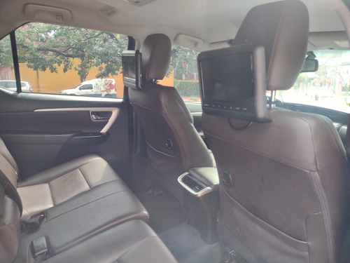 Imagem 12 de 13 de Hilux Sw4 7l Srx 2.8 Tdi 4x4 Couro Rodas U.dona Nova = 0k