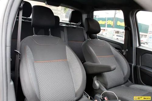 Renault Duster Oroch Intens 2023