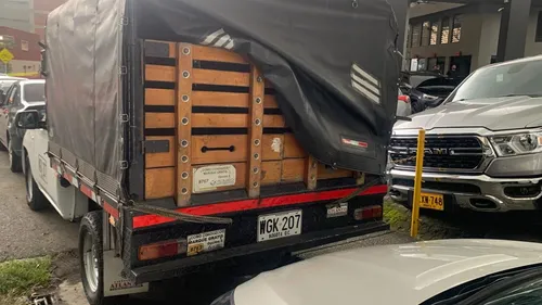 Mazda BT-50 2.2 cabina sencilla estaca 4x2