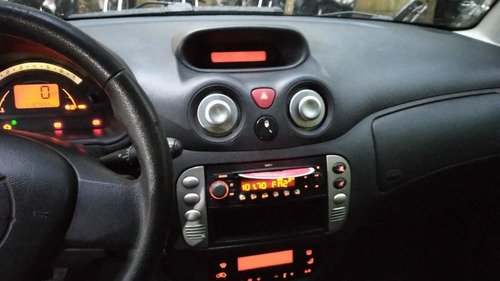 Imagem 9 de 11 de Citroën C3 2010 1.4 8v Exclusive Flex 5p