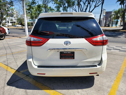 Toyota Sienna 3.5 Limited At