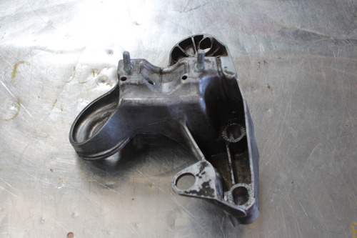 Soporte Motor Delantero Izq Audi A4 2004 1.8 8e0199351 K3320 (Usado)