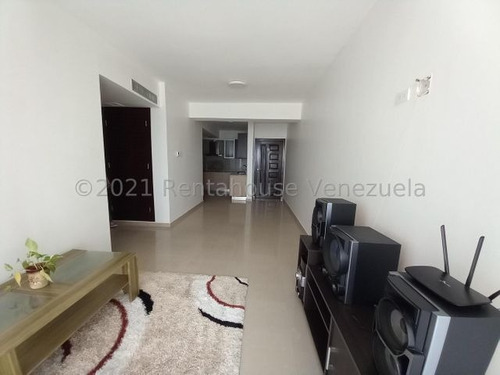 Imagen 3 de 11 de Apartamento Amoblado Con Pozo Y Planta Electrica Maracaibo
