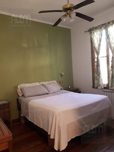 Imagen 7 de 15 de Casa - Hermos Chalet Inglés En Temperley Este