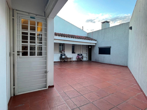 Imagen 10 de 14 de Venta Casa 4 Ambientes Refaccionada A Nueva Castelar Centro