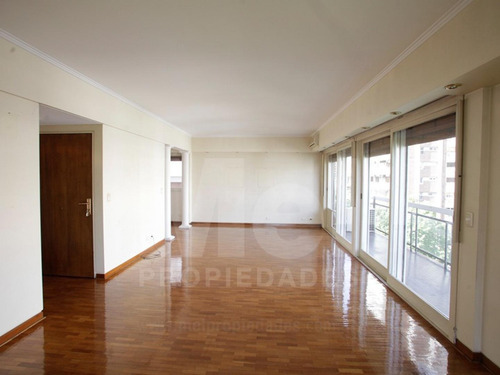 Imagen 5 de 30 de Impecable Piso De 5 Ambientes En Excelente Ubicacion Con Esp