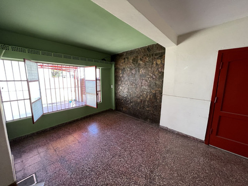 Casa En Alquiler En José C Paz